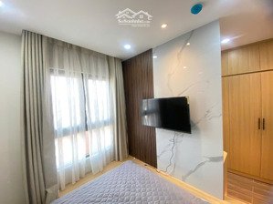 toà nhà hầm 6 tầng 14 phòng full nội thất thang máy thu nhập hơn 100tr/tháng