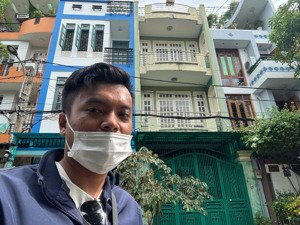 nhà ngay công viên - 4x16 - 4 tầng btct - chính chủ gửi - thương lượng