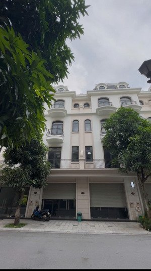 bán shophouse sao biển 58,5m2, cách vicom 80m , giá 8,95 tỷ
