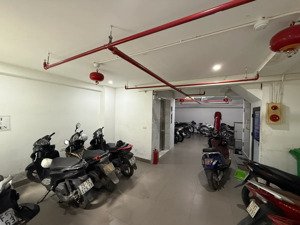 tòa căn hộ thang máy láng hạ: 77m², 8 tầng, dòng tiền 1.62 tỷ/năm giá 23.6 tỷ