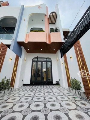 1 căn duy nhất chủ bán ngộp bao sổ gần trung tâm đào tạo lái xe bình dương tp. thủ dầu một