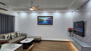 chung cư mỹ đình.
- căn góc. diện tích 99m2.
- thiết kế 3pn, 2 wc, có 1 phòng giúp việc