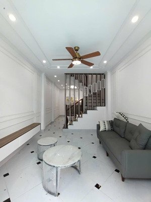 nhà gần ngã tư nhổn - cầu diễn - đh công nghiệp - ngõ rộng thoáng