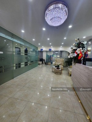 bán toà bulding trần thái tông 140m2 - mt 8m - 9 tầng - lô góc - vỉa hè - ô tô tránh - 65 tỷ
