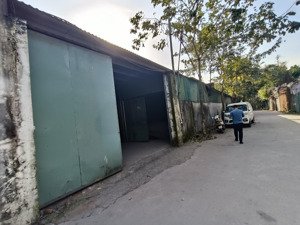 cho thuê kho mặt đường k2, nam từ liêm (sau svđ mỹ đình), dt 504m2, điện 3fa, xe 15t, 42 tr/th