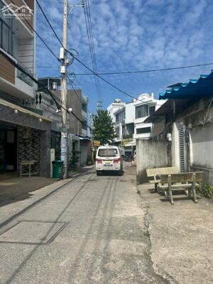  Cần b.á.n nhà hẻm xe hơi, Lê Văn Khương - Q.12, DT 65m2, chỉ 3.x tỷ.