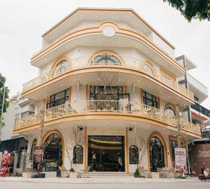 cho thuê nhà mặt phố trần duy hưng lô góc siêu đẹp mặt tiền lô góc 25m đẳng cấp để làm thương hiệu