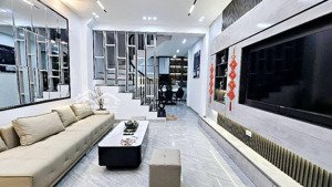 bán nhà cổ nhuế 50m2 - full nội thất - mặt tiền 4m - vị trí đẹp - ngõ thông - 9.5 tỷ