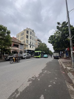 hiếm, dòng tiền nhà 5 tầng phố ngô xuân quảng, gia lâm 40m chỉ 8,5 tỷ 