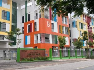 siêu hiếm duy nhất 1 căn phúc lợi nhỉnh 4 tỷ ngay chợ hàng xóm vinhomes không nhanh thì mất