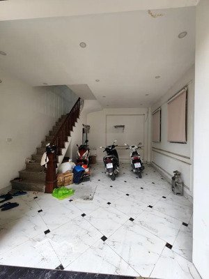 nhà mới dân xây_5 tầng_oto vào nhà giá tốt_bay nhanh khu hồ tùng mậu