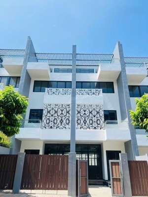 nhà phố 1 trệt 3 lầu tại khu đô thị thành phố cà phê - 8.9 tỷ