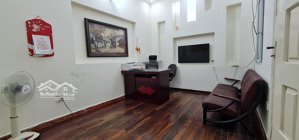 bán nhà phân lô xuân thuỷ cạnh hv báo chí 34m2 x 6 tầng - lô góc - ô tô 7 chỗ vào