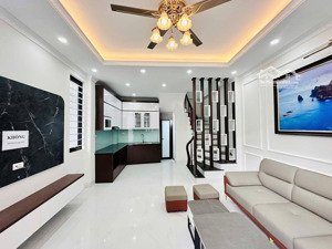 40m ra ô tô tránh, ba gác đỗ cửa, sát bãi gửi ô tô, ngõ thoáng rộng, khương hạ - thanh xuân
