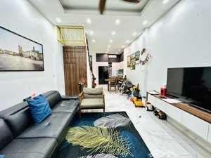 bạch mai 44m², 4 tầng, ngõ nông gần phố giá 7.6 tỷ