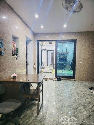 bán ch hồ việt xô phố tây kết - q. hbt- giáp hoàn kiếm- ô tô đỗ chân cầu thang - 80m2 - 4.15 tỷ tl