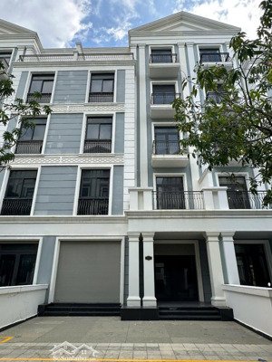 cực hiếm bán gấp nhà phố 144m2 gần công viên, bến du thuyền 22.68 tỷ btp tại vinhome grand park