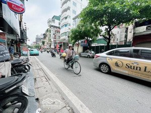 bán nhà mặt phố bạch mai, hai bà trưng 28 tỷ, 6 tầng thang máy, 80 m2, kinh doanh mọi loại hình.