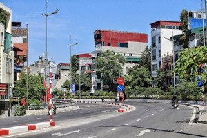chính chủ bán mảnh đất ngõ thông, gần phố âu cơ - tây hồ. 100 m², giá 13tỷ