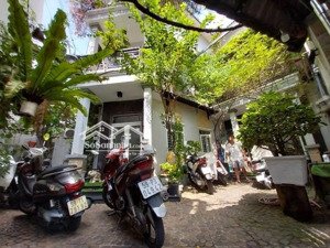 bán biệt thự mặt tiền khu tân bình, hoàng hoa thám, 9,5 x 20m - 3 tấm, giá chỉ 17 tỷ