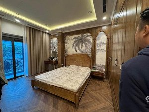 chính chủ bán nhà xây mới nguyễn văn cừ long biên, gara, kinh doanh, 7t thang máy, 96m2, 7t, 19tỷ