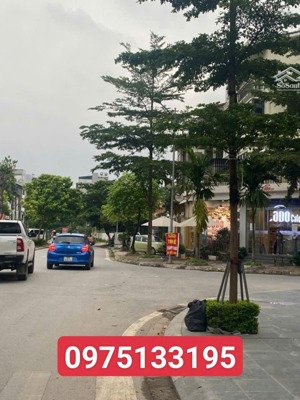 mảnh đất vàng 50m .lô góc - kinh doanh - vỉa hè - giáp ngay 5 tòa chung cư giá 15.1 tỷ hà đông. *