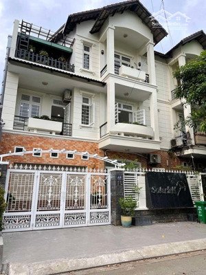 ngộp !! bán gấp biệt thự mt ngay công viên cao đức lân p. an phú, q2, 9x20m, hầm 3 tầng 30 tỷ