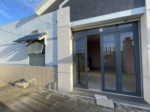 cho thuê nhà riêng 1pn+1wc+có sân 80m2,tại xã bình chánh, bình chánh, hồ chí minh,4.5 triệu/ tháng