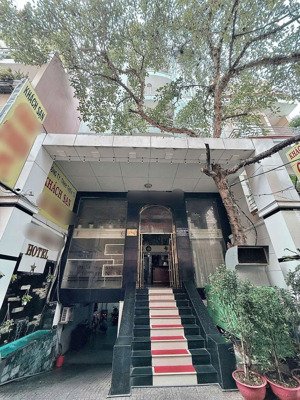 bán khách sạn, căn hộ dv cao cấp, 7 tầng, 27 phòng, tân bình gần sân bay, 33 ty