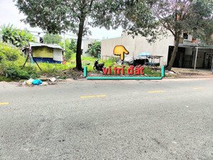 chính chủ cần bán đất khu b gần chợ đêm trung tâm bàu bàng tphcm, vị trí kinh doanh.