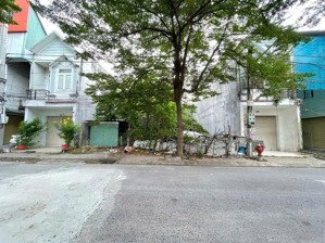 chính chủ cần sang gấp lô đất ngay kdc 434 dt 90m2 đường số 3 shr, ra đường dt743b 200m di chuyển