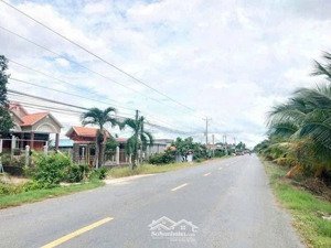 /-strong /-strong mặt tiền sông vàm cỏ-mặt tiền 816,cần bán nhanh 4.000m2 đất xây dựng kho xưởng tạ