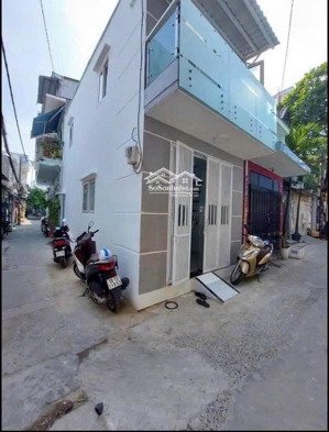 bán nhà 2 mặt góc nguyễn suý nhà đẹp hxh giá 3 tỷ3