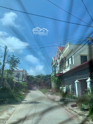 , 1 tỷ nhỉnh 580
sau qh gần trường học gần tt chũ ,ac qt lh075722771 kv sen hồ ,