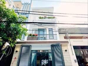 nhà đẹp giá rẻ đường đoàn văn bơ p13 quận 4 giá 3tỷ860/58,5m2 (4,5x13m) sổ hồng sẵn, pháp lý chuẩn