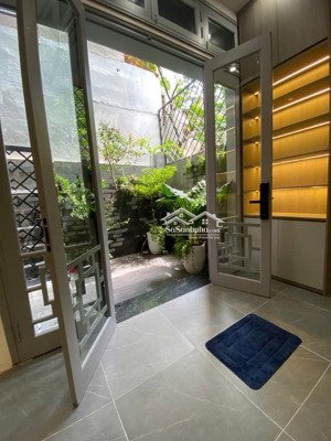 ba đình - hoàng hoa thám nhà phố sân vườn trước sau cực thoáng 4 tầng ngõ 3m