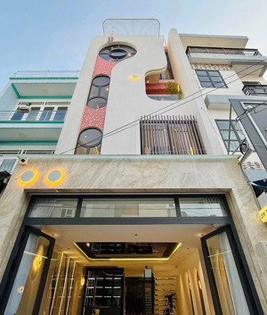 lên sóng siêu phẩm 5 tấm full nội thất với lối kiến trúc mới sang trọng và riêng biệt
