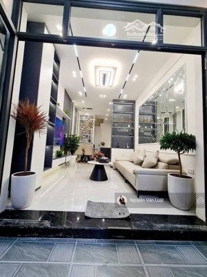 bán nhà đội cấn ba đình 40m x 5 tầng trước nhà 4m, phân lô , 30m ra mặt phố , gần lăng bác ở ngay