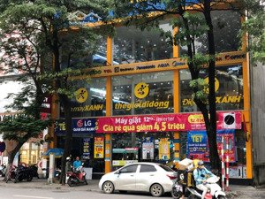 chủ nhà gửi bán nhà mặt phố nguyễn chí thanh: 420m2, 3 tầng, mt: 12m. giá: 250 tỷ. lh: 