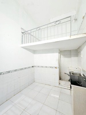 phòng đường số 4 linh xuân gần làng đại học khu b giờ tự do ko chung chủ