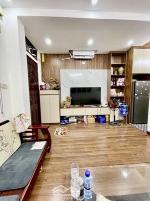 3x.tỷ - tập thể tầng 4 hvkt quân sự hoàng quốc việt . 34/60m2 sử dụng full nội thất về ở ngay