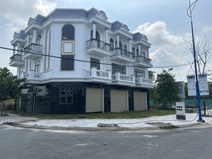 bán căn góc tại thăng long central city, 4,2 tỷ, 100m2, 4pn, 4wc