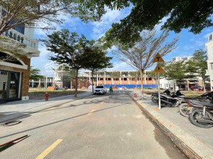 chính chủ gửi bán lô đất trong kdc icon central dt 85m2 full thổ cư đến chợ thông dụng chỉ 300m,shr