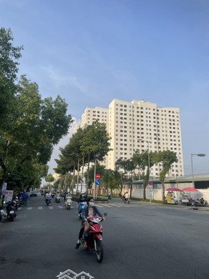 bình thạnh mặt tiền đường lớn 20m có vỉa hè hàng hiếm đầu tư dòng tiền cao lh mr toản