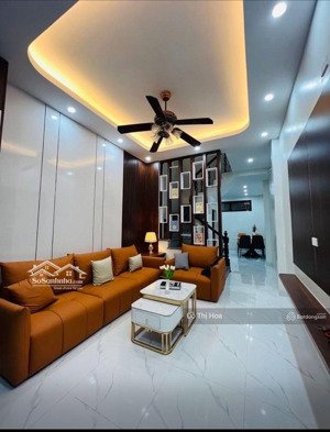 bán nhà nguyễn văn cừ, long biên, ô tô gần, trường học, bệnh viện, giao thông đồng bộ 1 bước ra phố