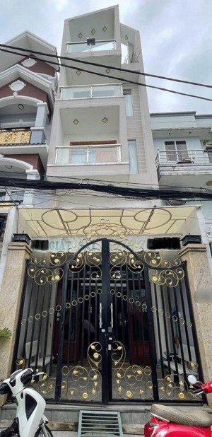 chính chủ bán nhanh căn nhà bà hom, phường 14, quận 6. giá 3tỷ290/78,24m2. gần coop mart phú lâm