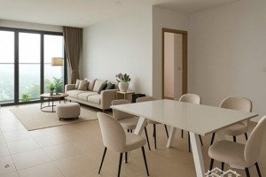 chính chủ gửi bán căn 2pn, 2vs, 66m2 sổ lâu dài goldseason, giá bán 6.3 tỷ. lh 