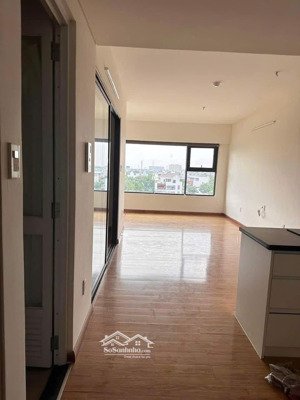 cho thuê căn hộ chung cư flora anh đào- tầng 5- có máy lạnh, rèm, bếp âm.dt 55m có 1pn+1. ở liền