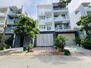 giảm giá bán gấp nhà 4 tầng 5x18m, chỉ 12.3 tỷ, mặt tiền đường số chính kdc phạm hữu lầu, quận 7