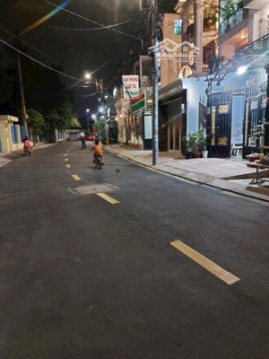 bán nhà chính chủ chưa qua đầu tư